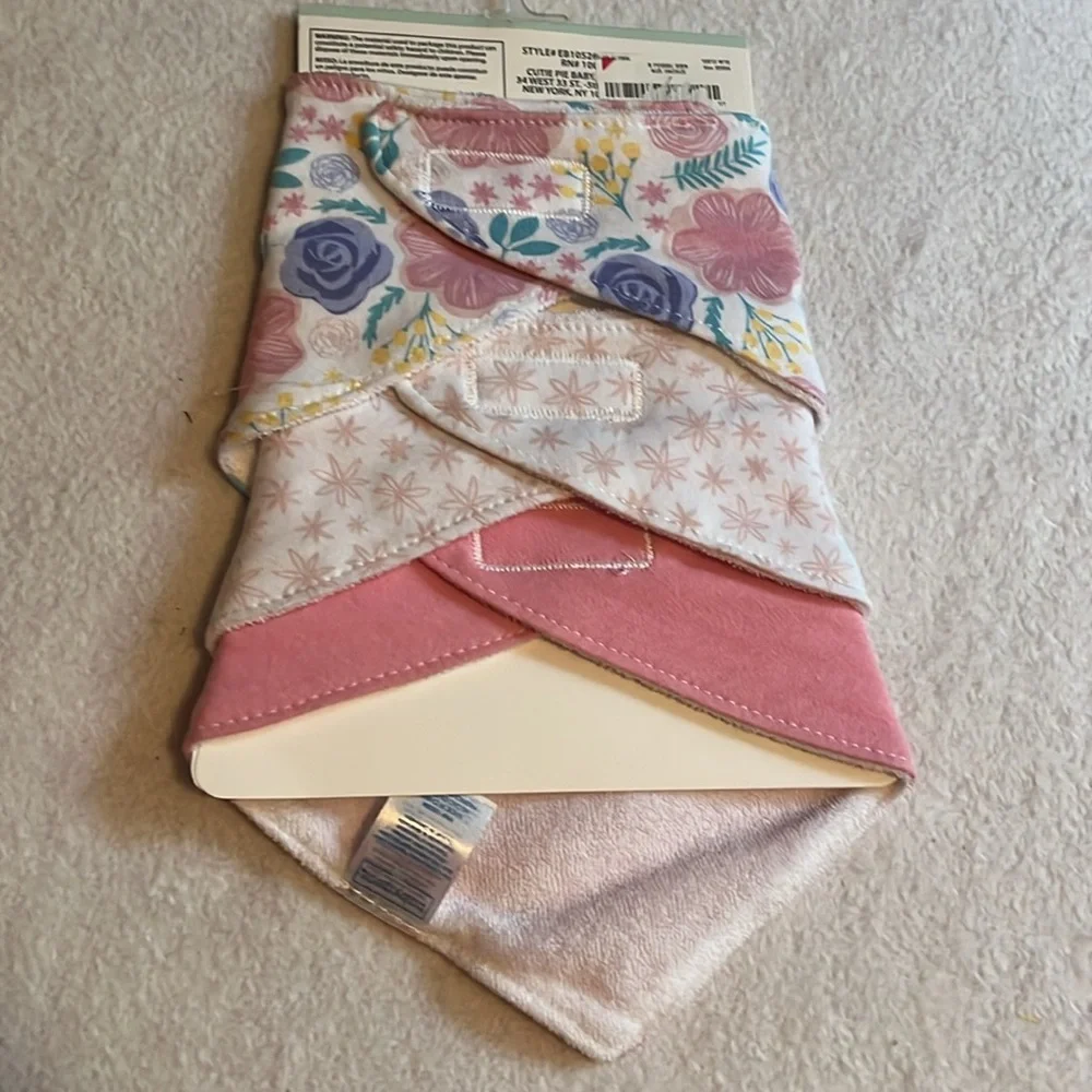 ‼️3/$10‼️ NWT Set/3 Baby Bibs